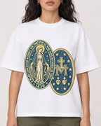 Mockup Boxy Heavyweight Tee White female close-up 07