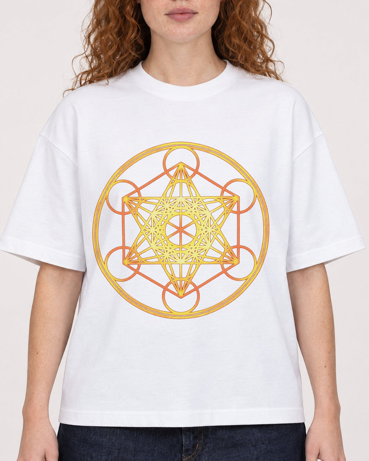Mockup Boxy Heavyweight Tee White female close-up 09