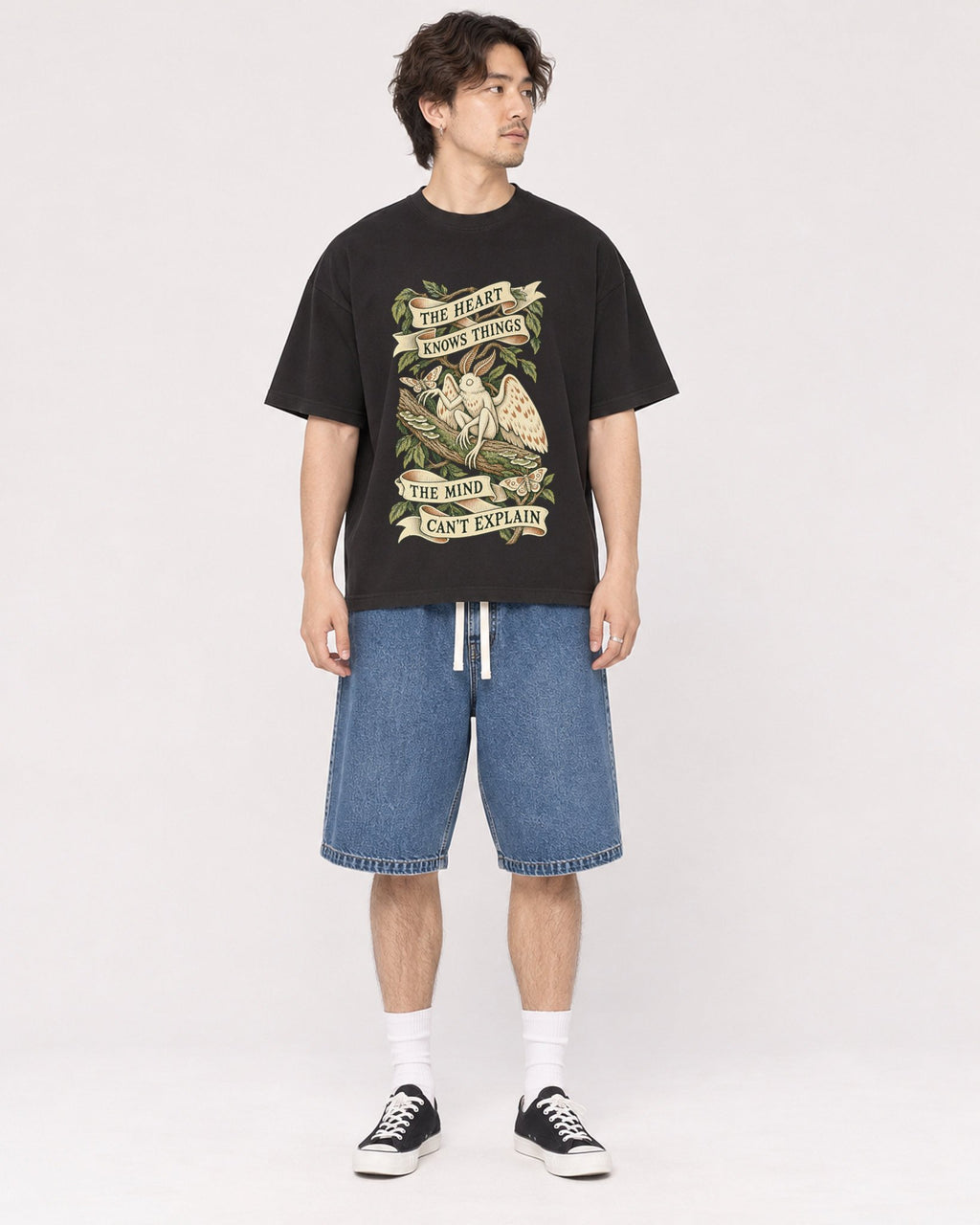 Mockup Boxy Heavyweight Tee Black male full-body 03