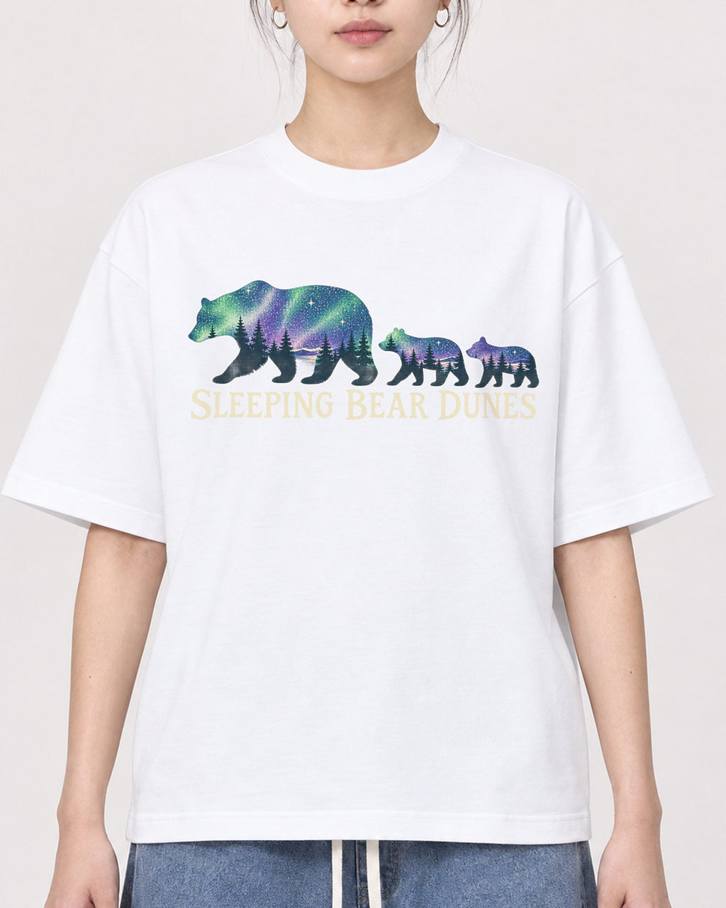 Mockup Boxy Heavyweight Tee White female close-up 41