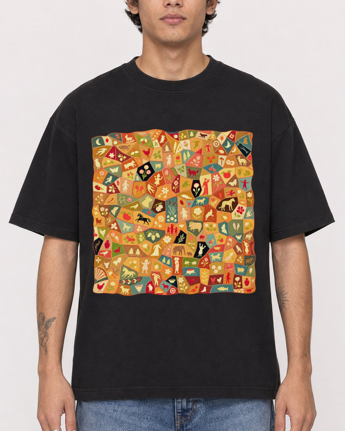 Mockup Boxy Heavyweight Tee Black male close-up 06