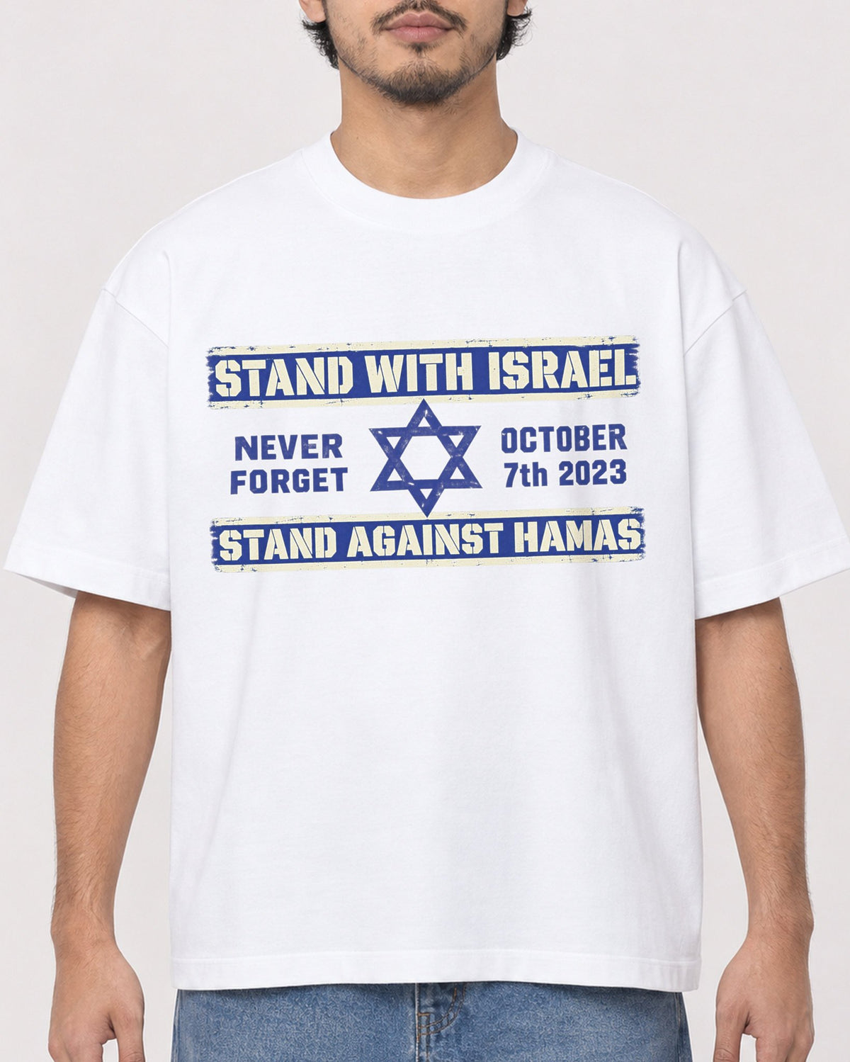 Mockup Boxy Heavyweight Tee White male close-up 02