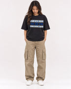 Mockup Boxy Heavyweight Tee Black female full-body 02