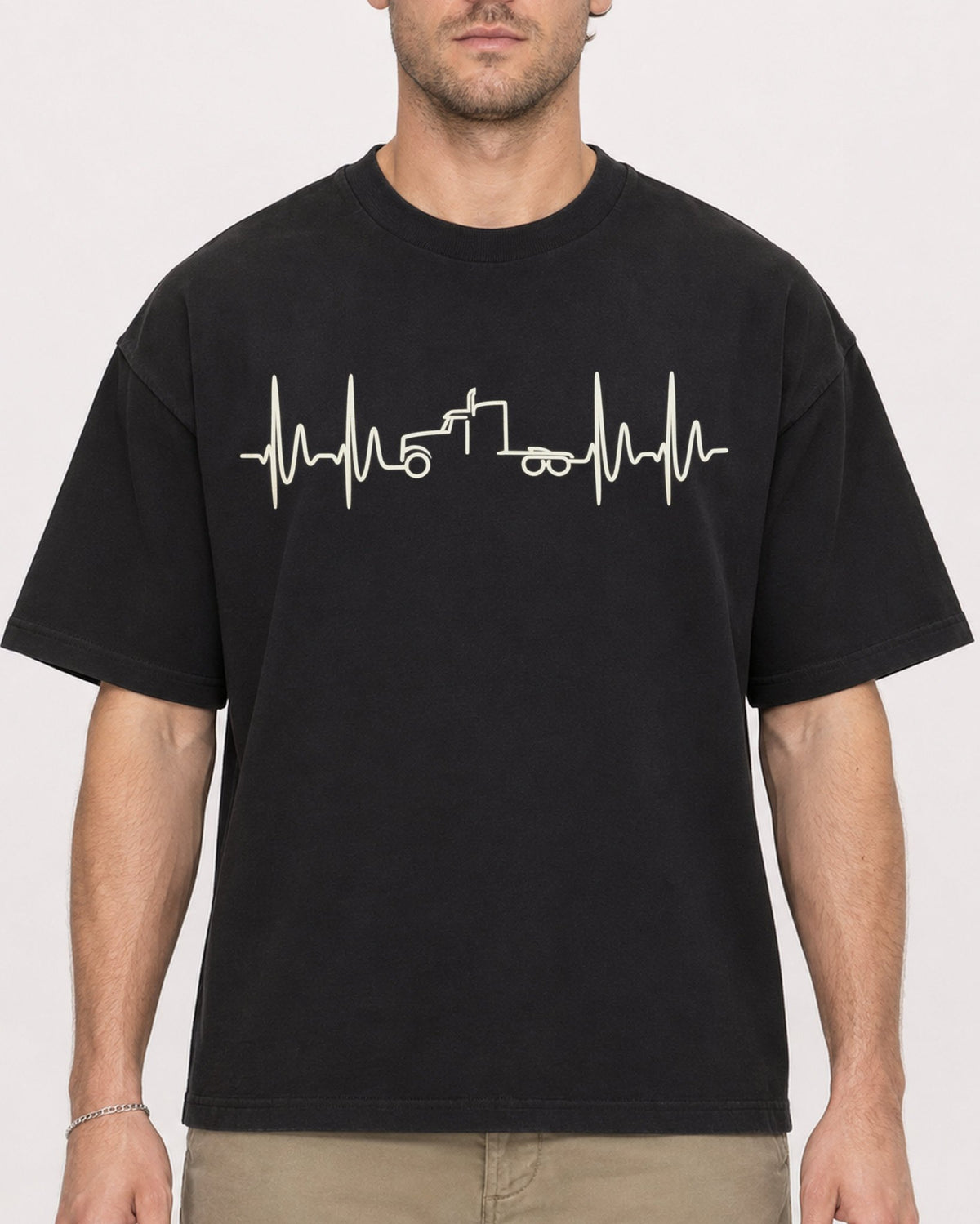 Mockup Boxy Heavyweight Tee Black male close-up 08