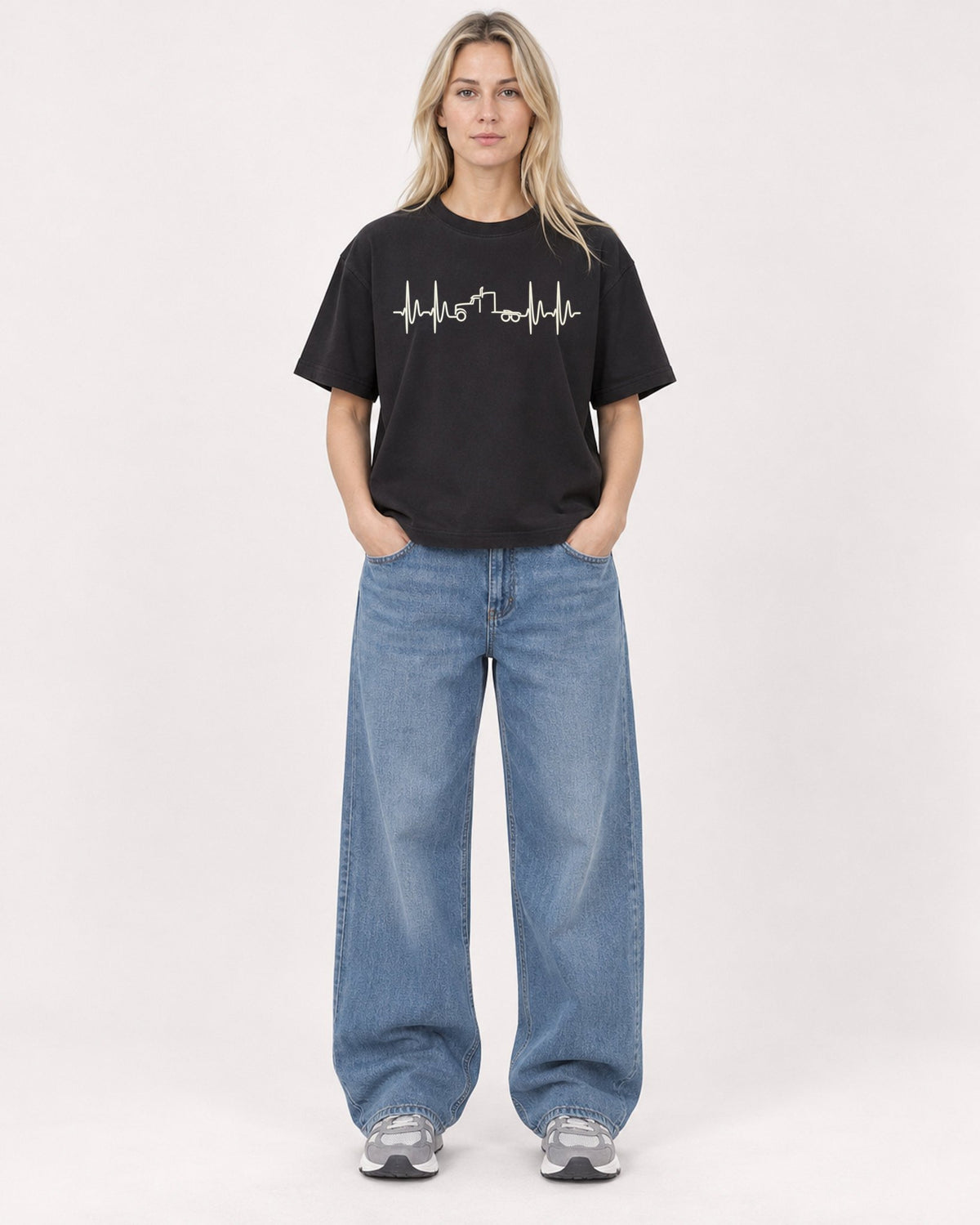 Mockup Boxy Heavyweight Tee Black female full-body 08