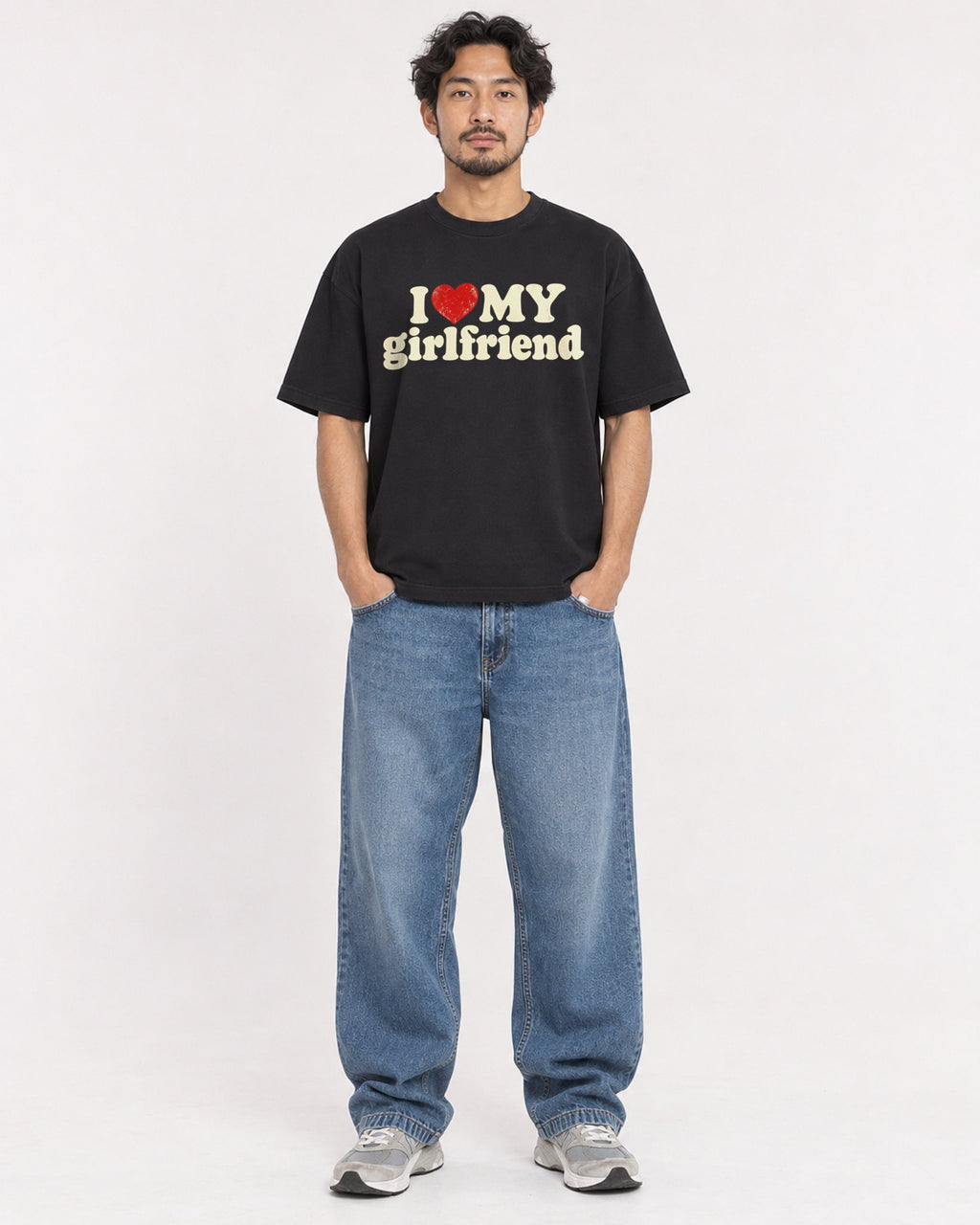 Mockup Boxy Heavyweight Tee Black male full-body 02