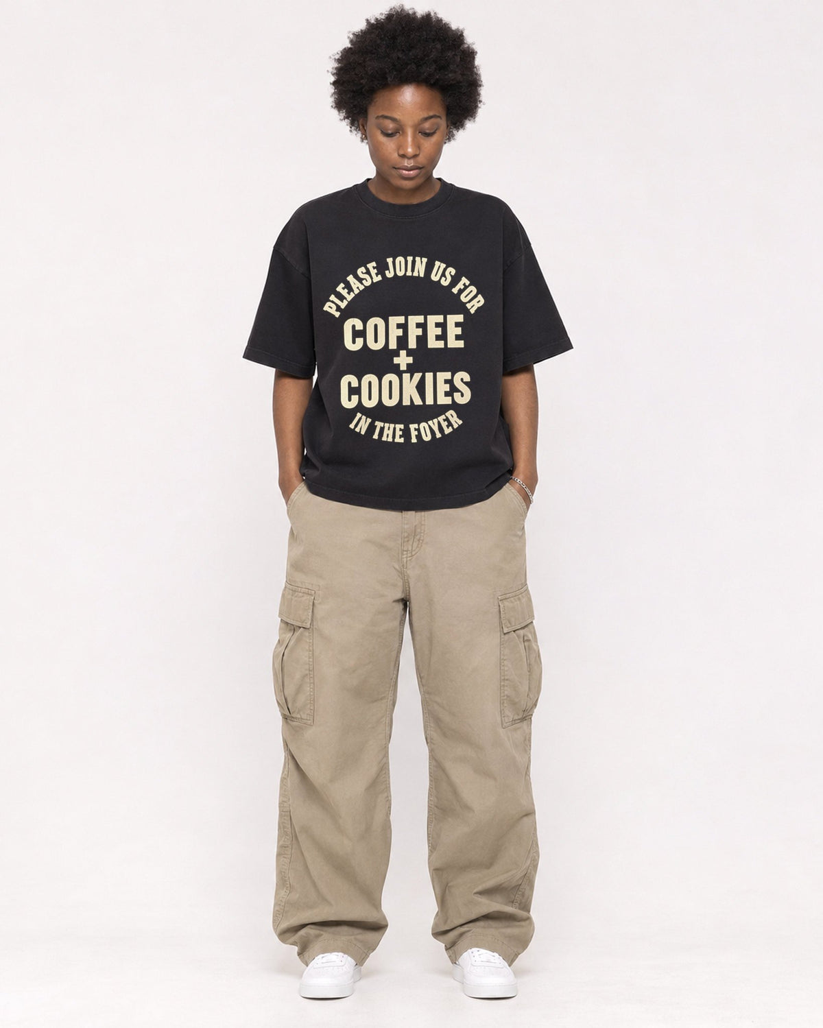Mockup Boxy Heavyweight Tee Black female full-body 14