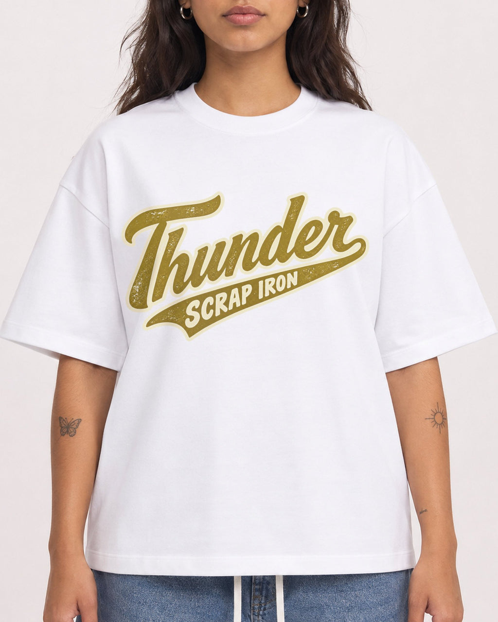 Mockup Boxy Heavyweight Tee White female close-up 06