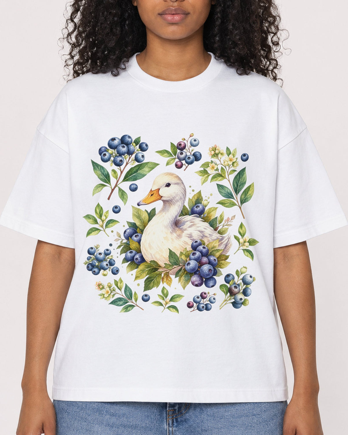Mockup Boxy Heavyweight Tee White female close-up 05