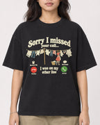 Mockup Boxy Heavyweight Tee Black female close-up 02