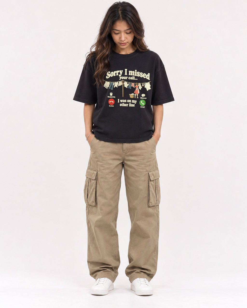 Mockup Boxy Heavyweight Tee Black female full-body 02