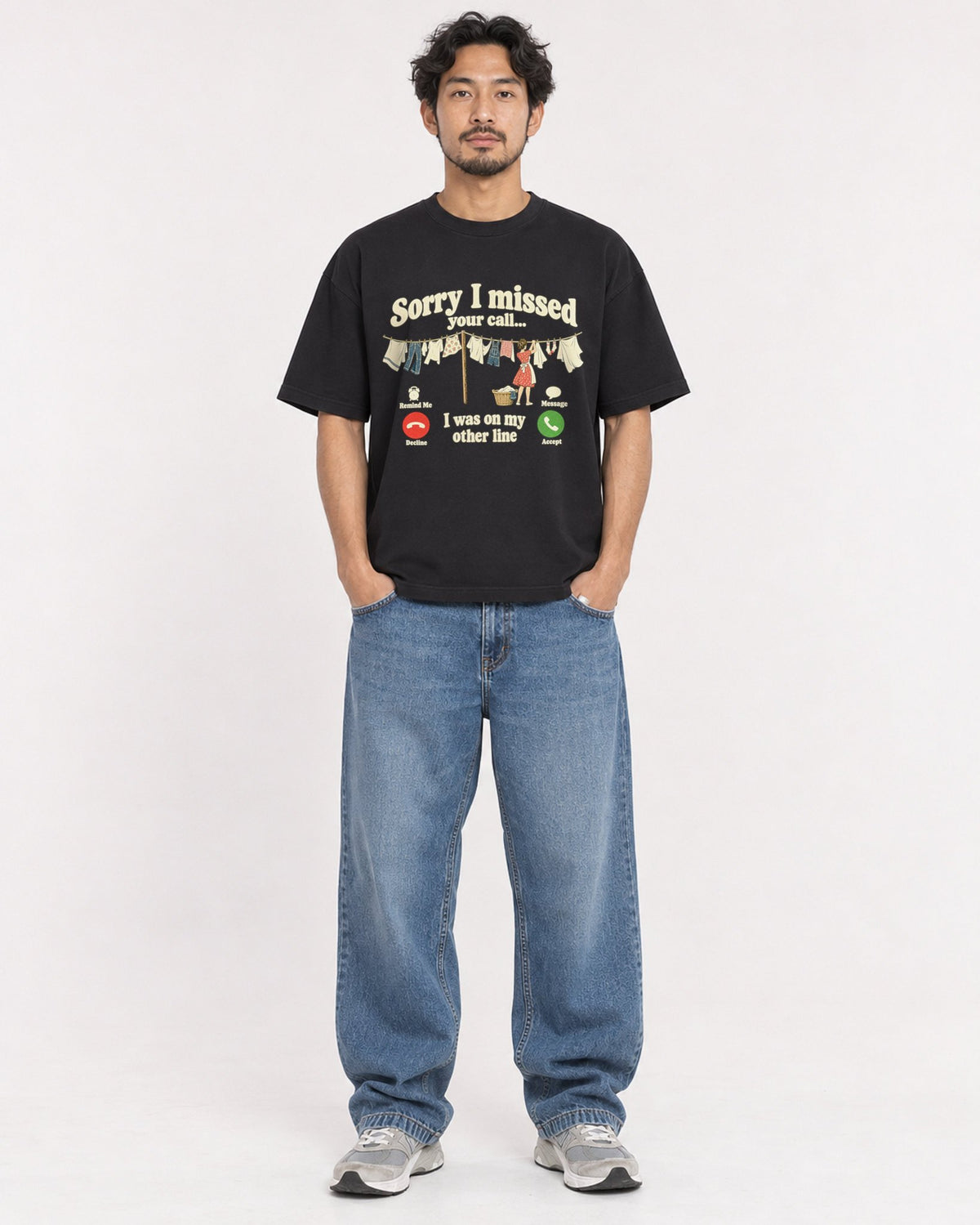 Mockup Boxy Heavyweight Tee Black male full-body 02