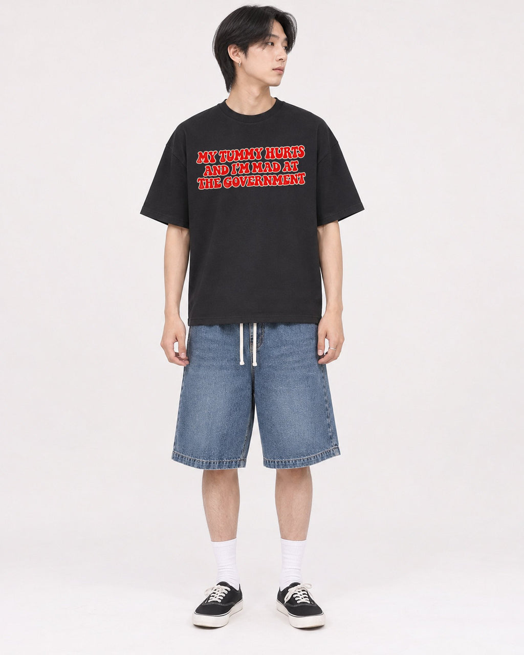 Mockup Boxy Heavyweight Tee Black male full-body 11