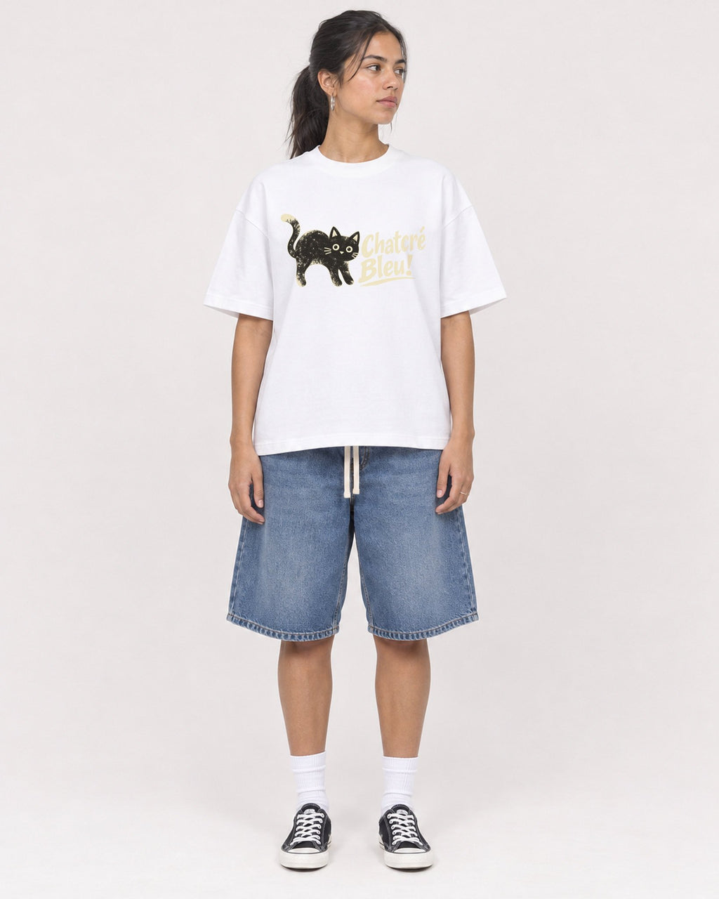 Mockup Boxy Heavyweight Tee White female full-body 16