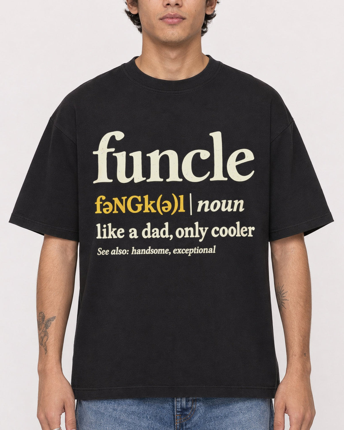 Mockup Boxy Heavyweight Tee Black male close-up 06