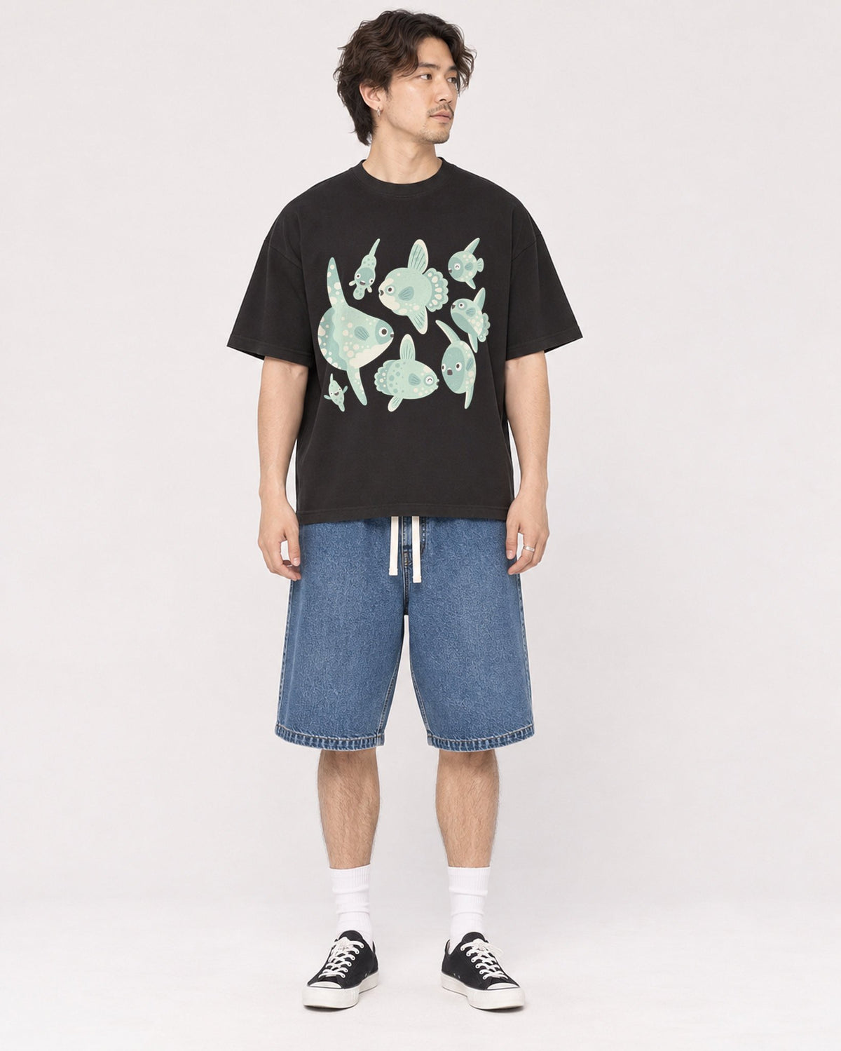 Mockup Boxy Heavyweight Tee Black male full-body 03