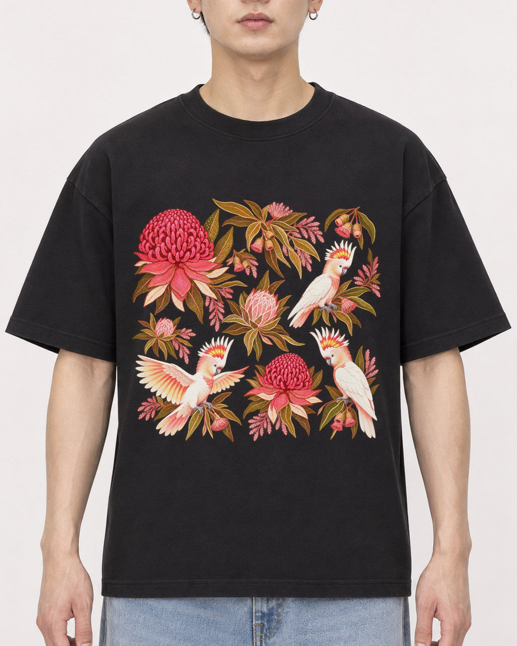 Mockup Boxy Heavyweight Tee Black male close-up 01