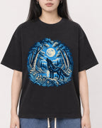 Mockup Boxy Heavyweight Tee Black female close-up 01