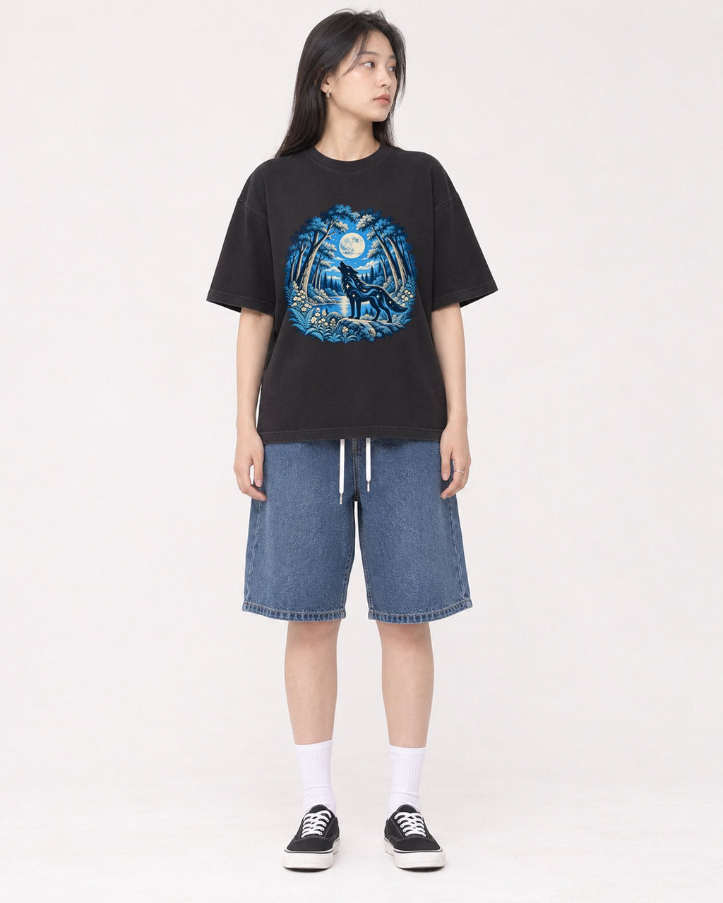 Mockup Boxy Heavyweight Tee Black female full-body 01