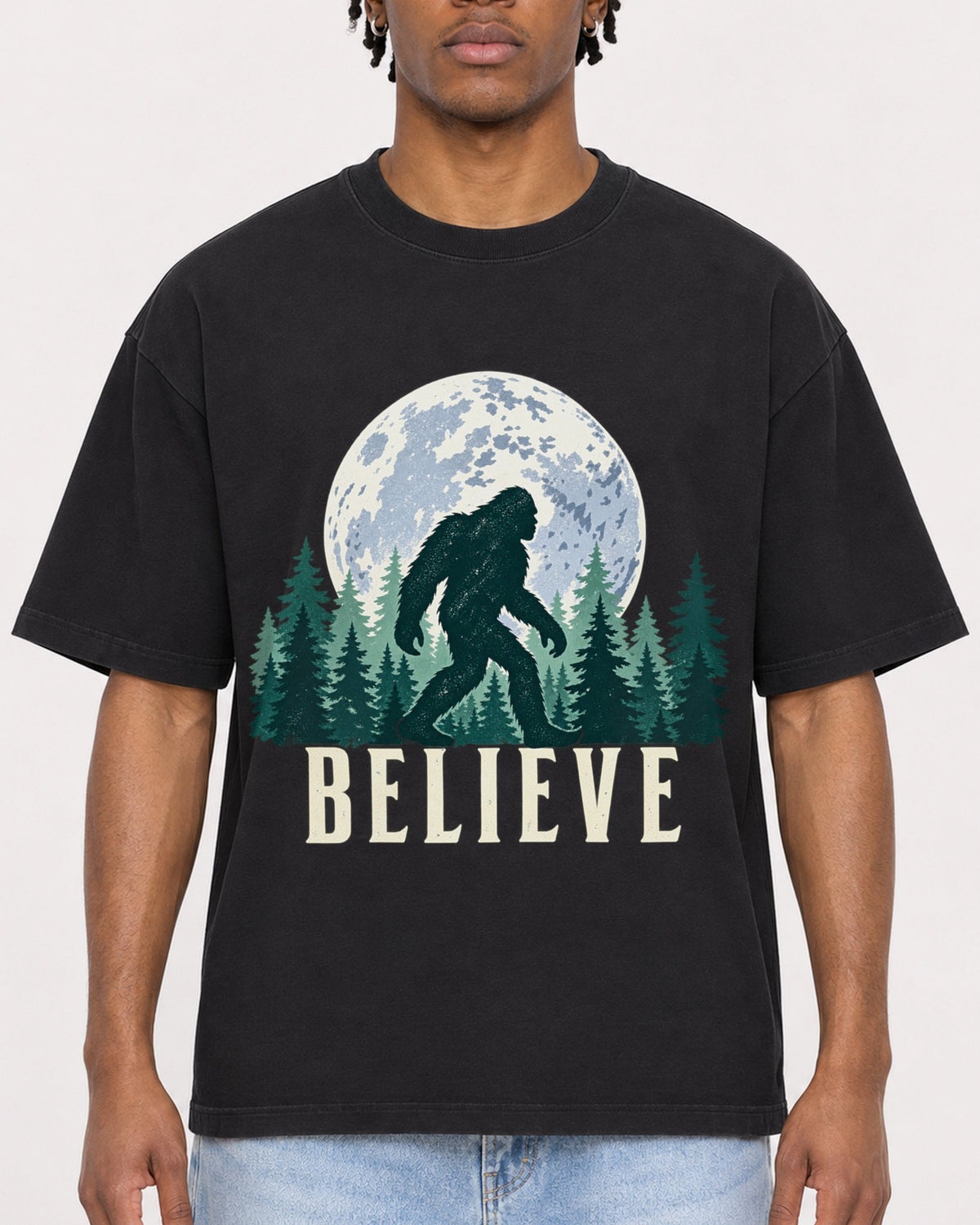 Mockup Boxy Heavyweight Tee Black male close-up 05