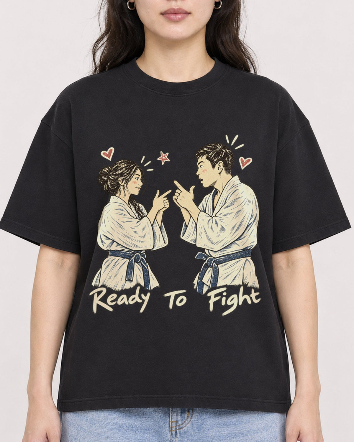 Mockup Boxy Heavyweight Tee Black female close-up 03