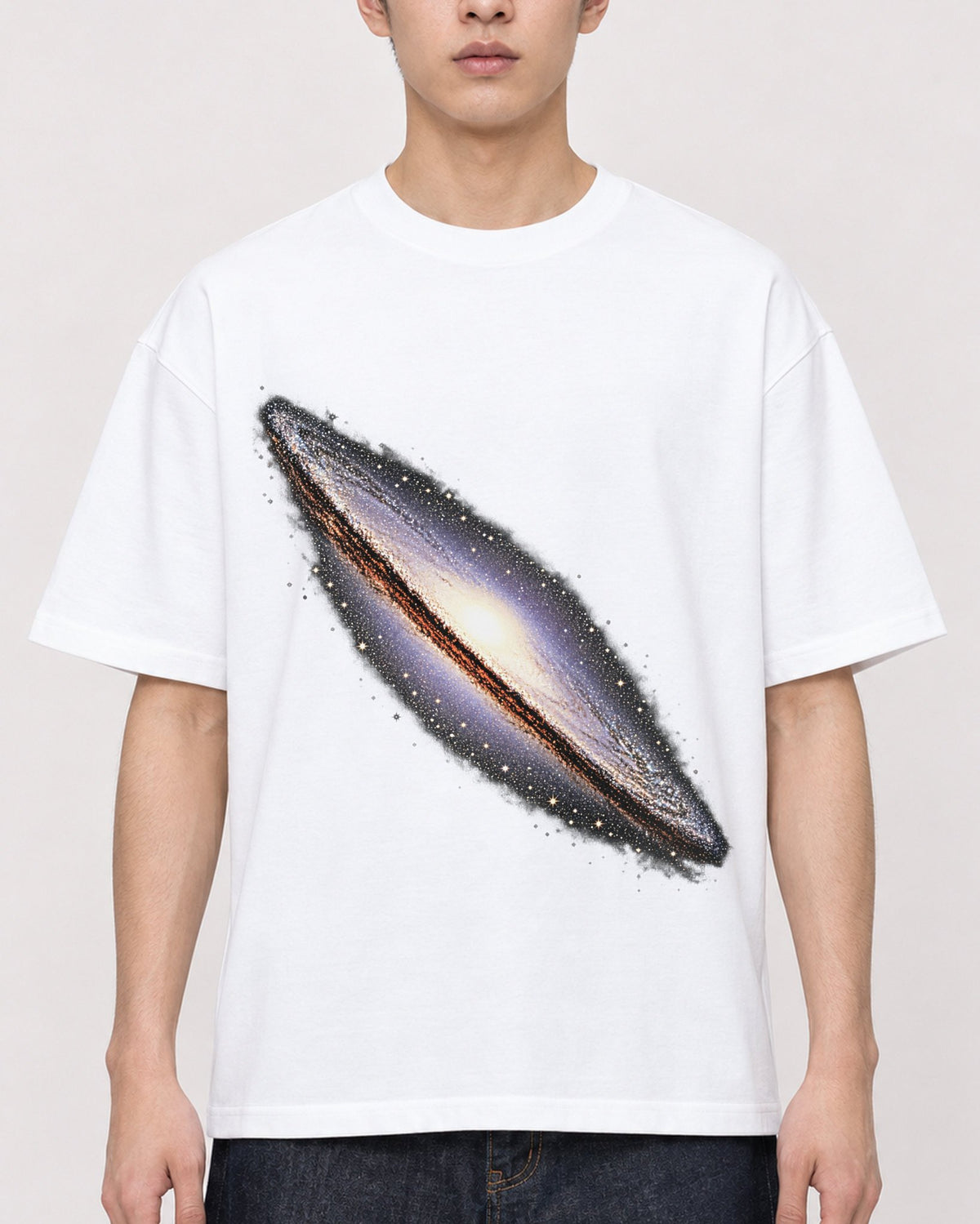 Mockup Boxy Heavyweight Tee White male close-up 21