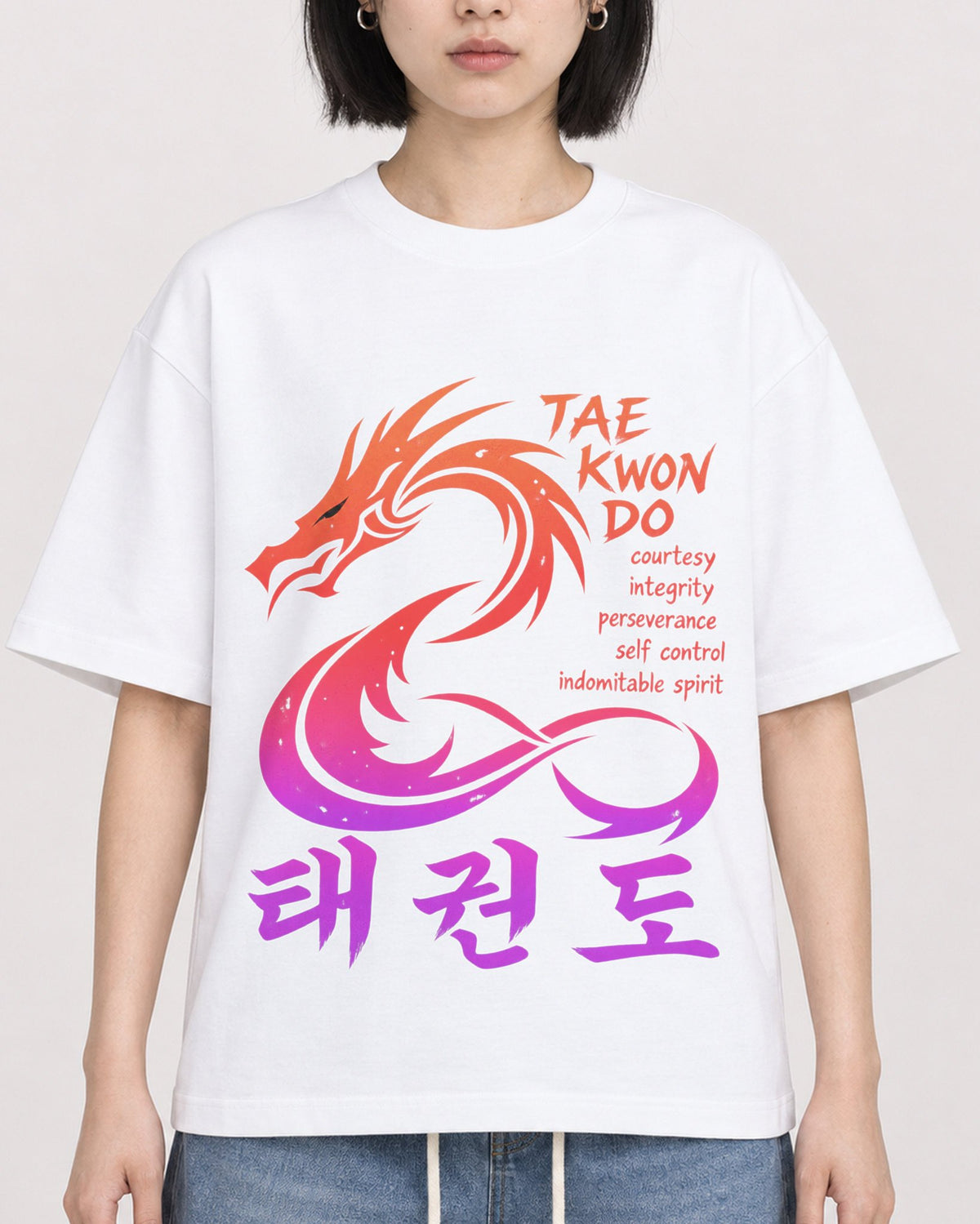 Mockup Boxy Heavyweight Tee White female close-up 11