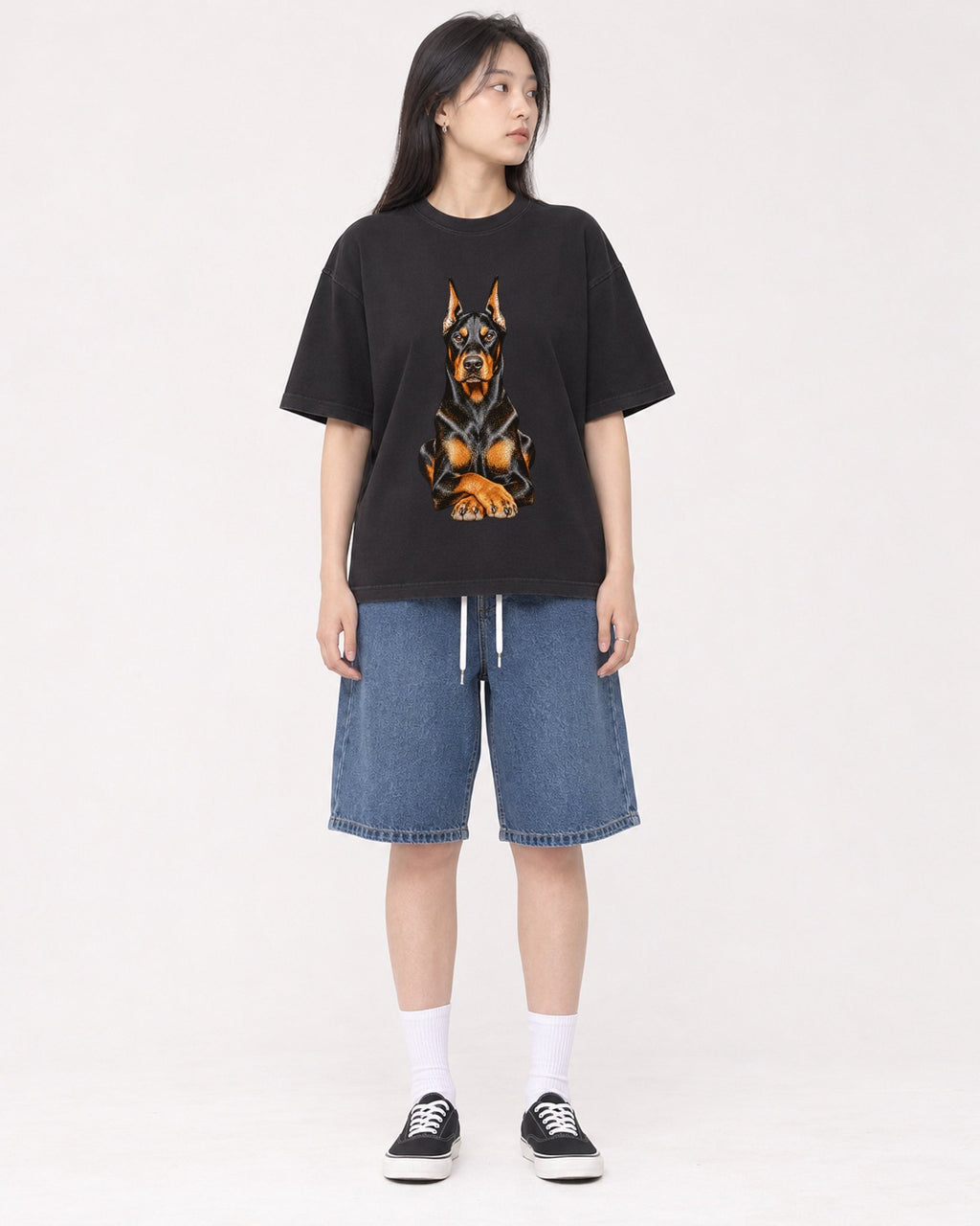 Mockup Boxy Heavyweight Tee Black female full-body 01