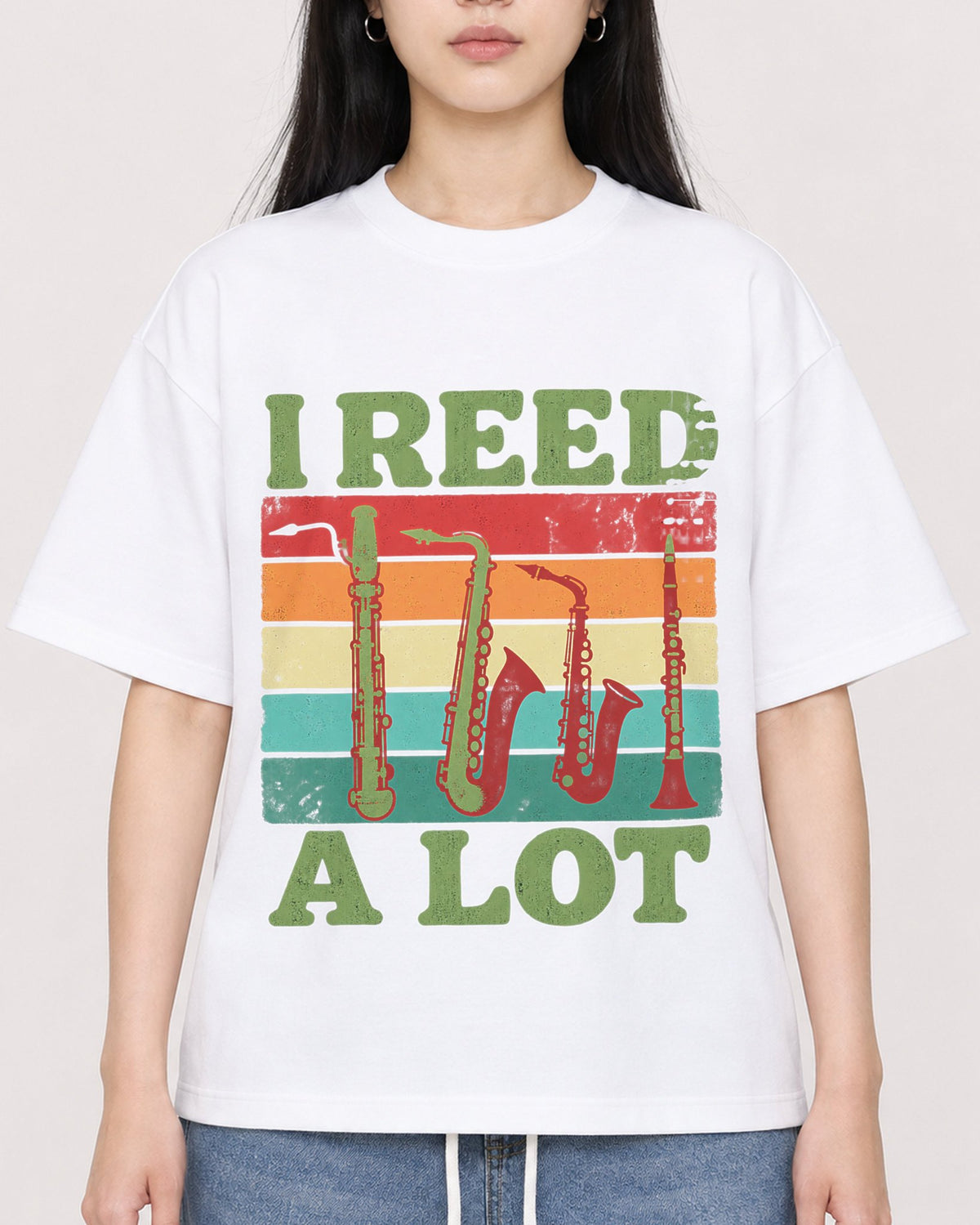 Mockup Boxy Heavyweight Tee White female close-up 01