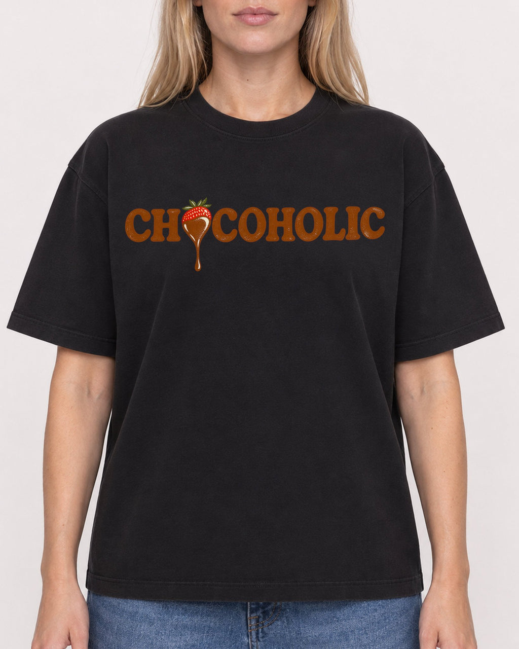 Mockup Boxy Heavyweight Tee Black female close-up 08