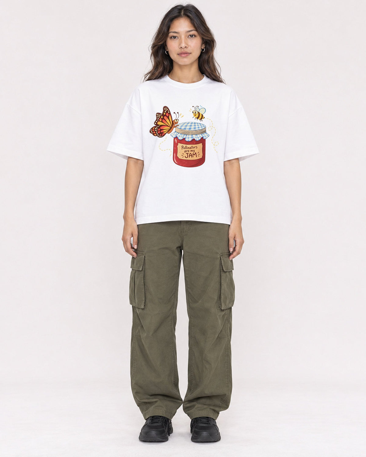 Mockup Boxy Heavyweight Tee White female full-body 02