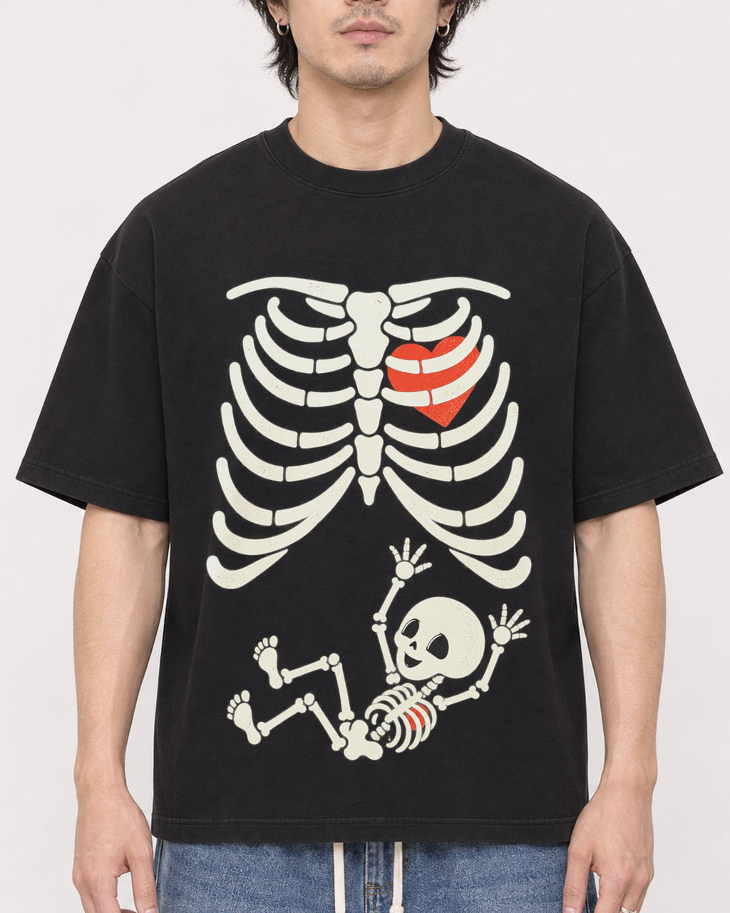 Mockup Boxy Heavyweight Tee Black male close-up 03