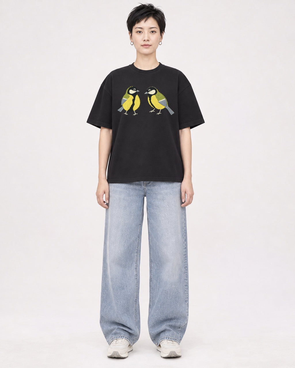 Mockup Boxy Heavyweight Tee Black female full-body 23
