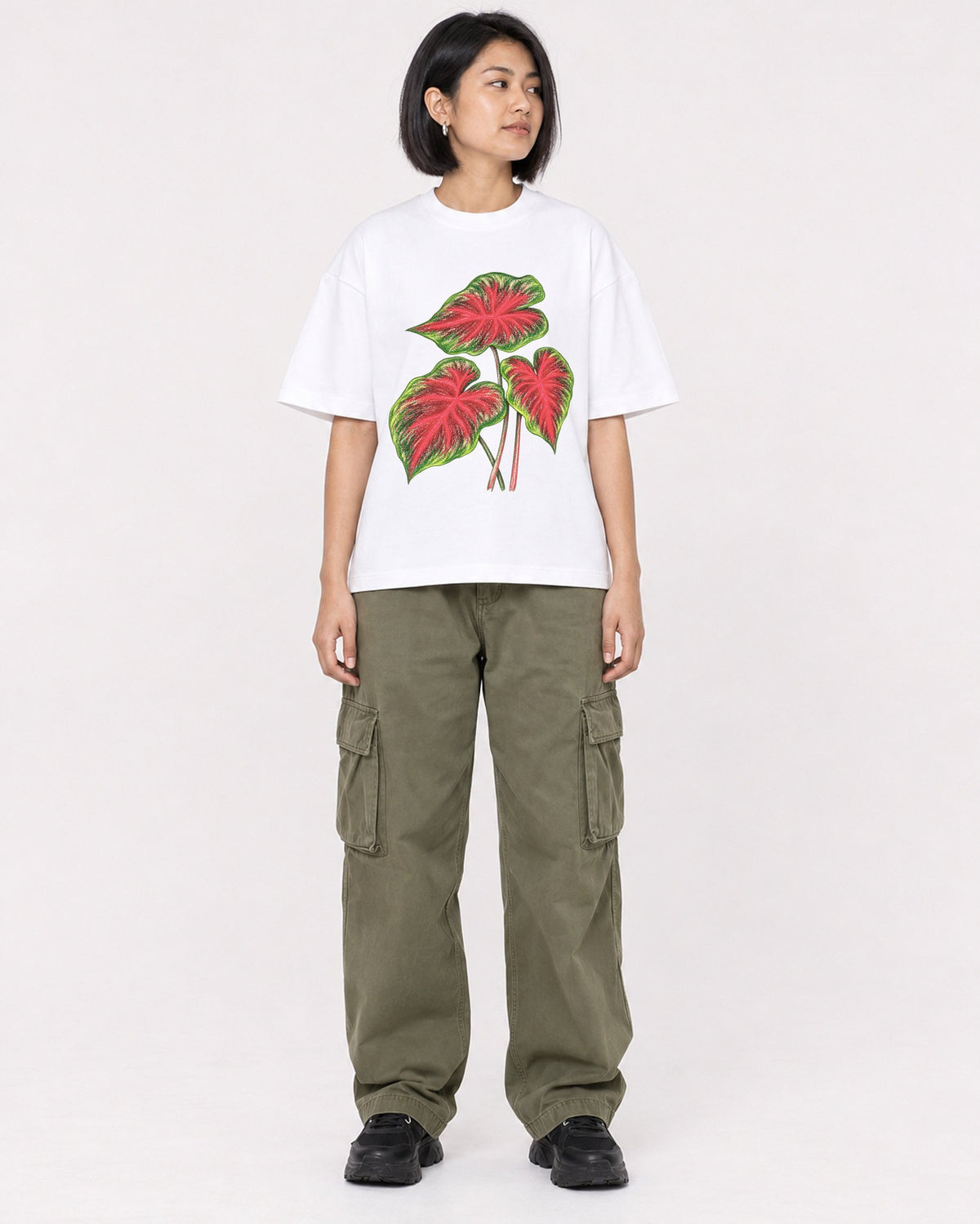 Mockup Boxy Heavyweight Tee White female full-body 32