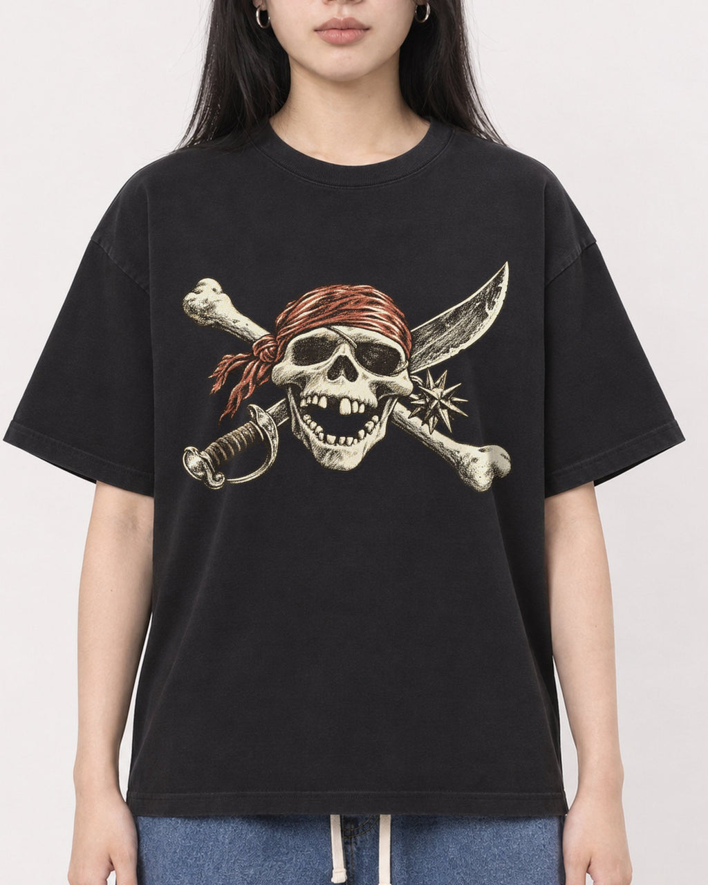 Mockup Boxy Heavyweight Tee Black female close-up 01