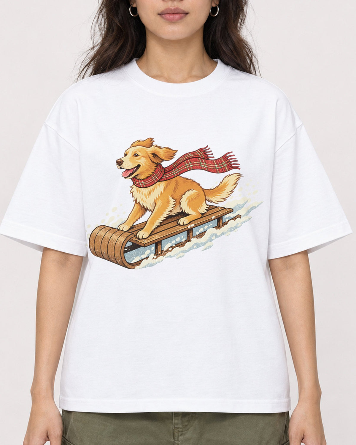 Mockup Boxy Heavyweight Tee White female close-up 02