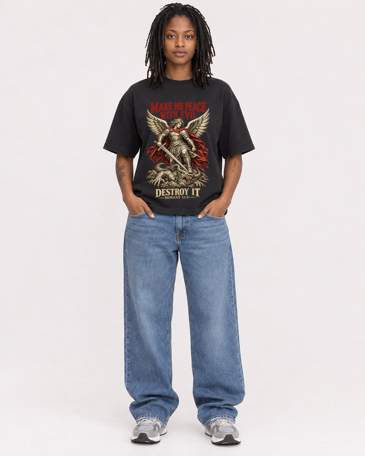 Mockup Boxy Heavyweight Tee Black female full-body 24