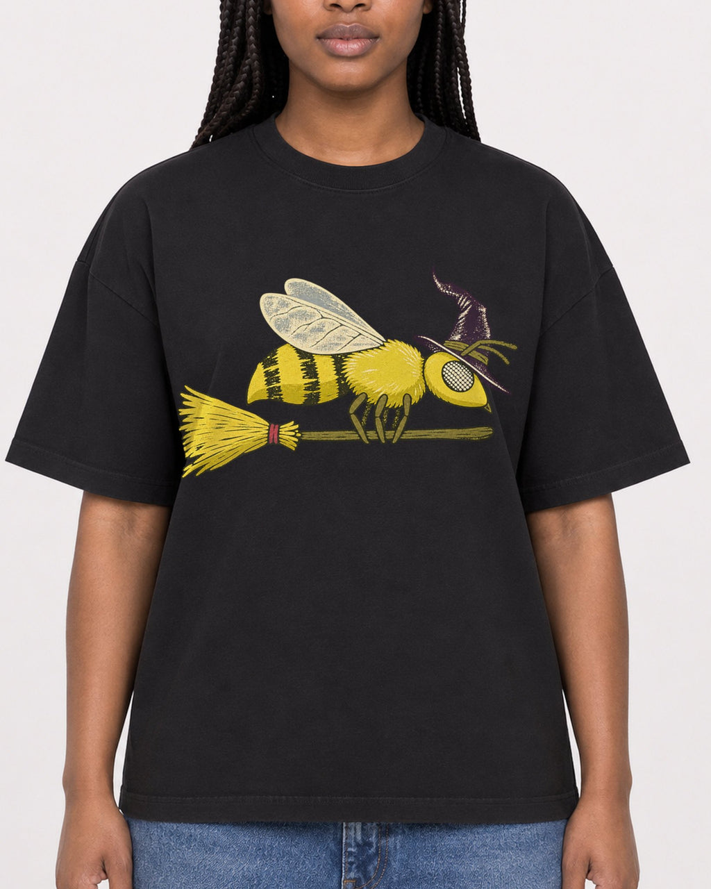 Mockup Boxy Heavyweight Tee Black female close-up 04