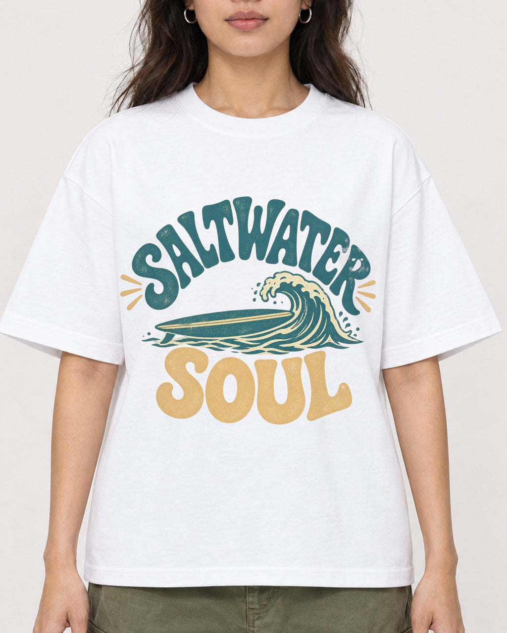 Mockup Boxy Heavyweight Tee White female close-up 02