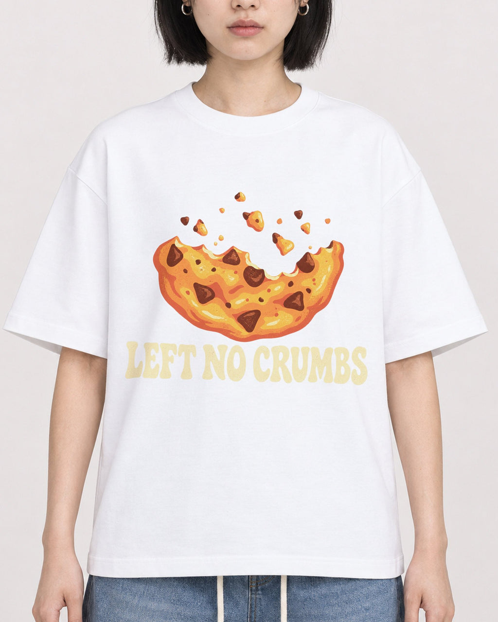 Mockup Boxy Heavyweight Tee White female close-up 11