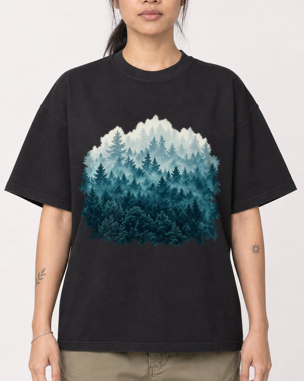 Mockup Boxy Heavyweight Tee Black female close-up 42