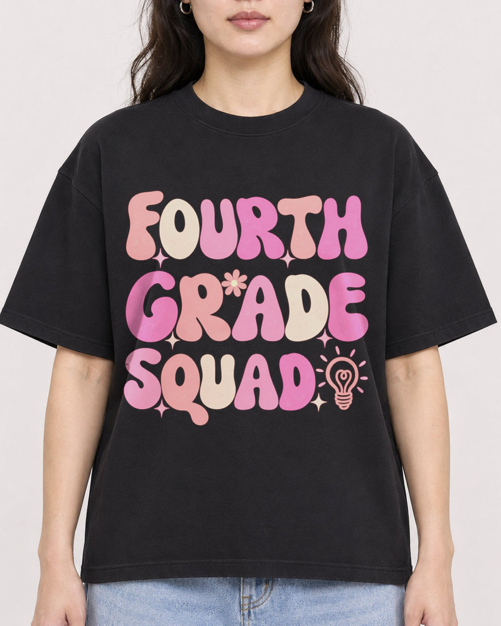 Mockup Boxy Heavyweight Tee Black female close-up 03