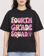 Mockup Boxy Heavyweight Tee Black female close-up 03