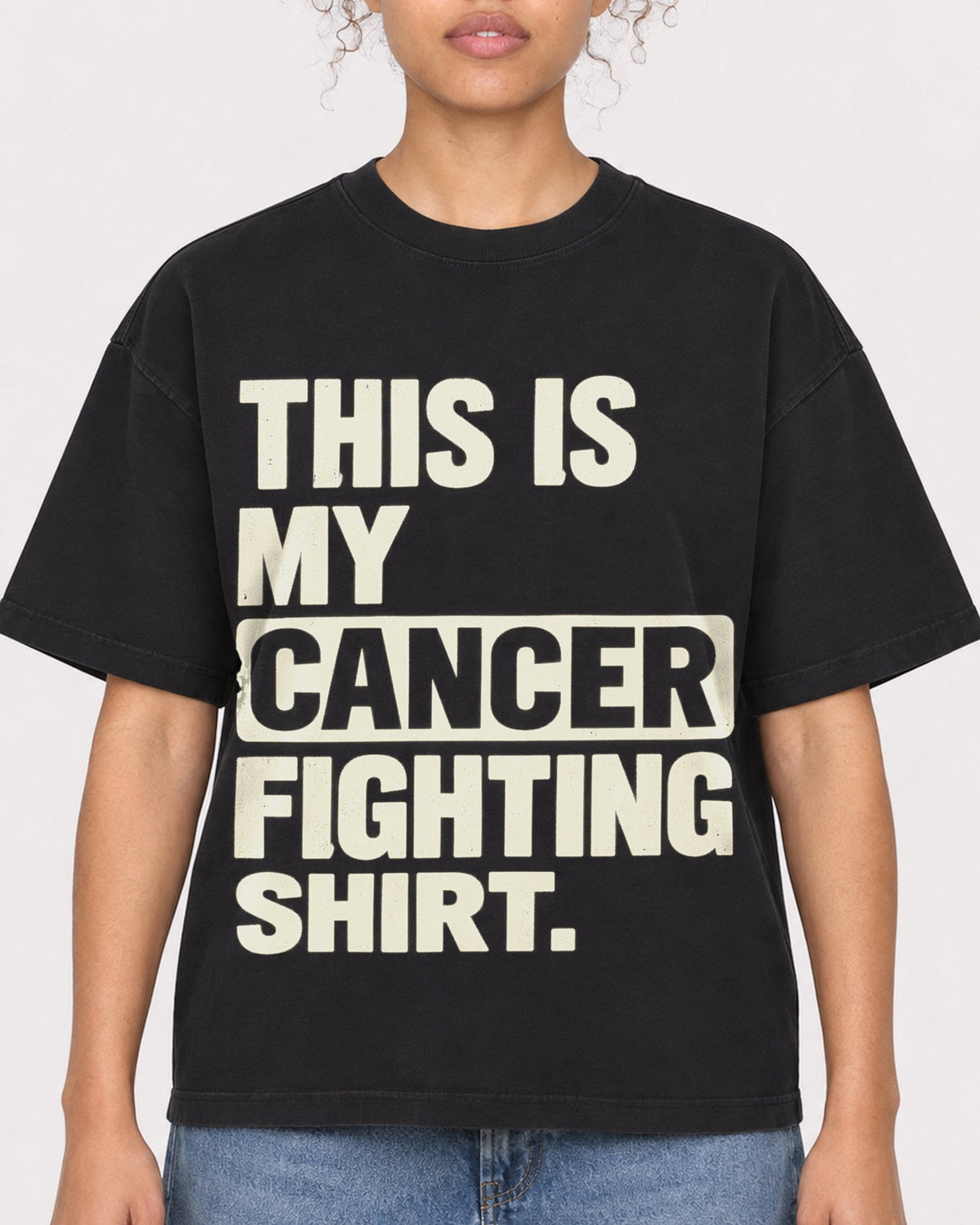 Mockup Boxy Heavyweight Tee Black female close-up 20