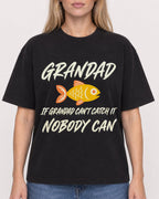 Mockup Boxy Heavyweight Tee Black female close-up 08
