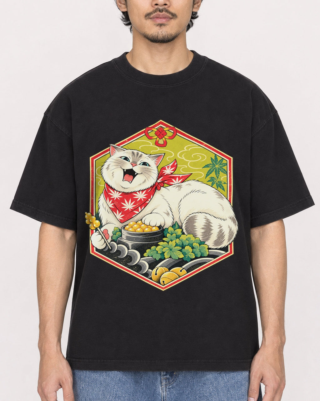 Mockup Boxy Heavyweight Tee Black male close-up 02