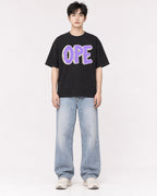Mockup Boxy Heavyweight Tee Black male full-body 01