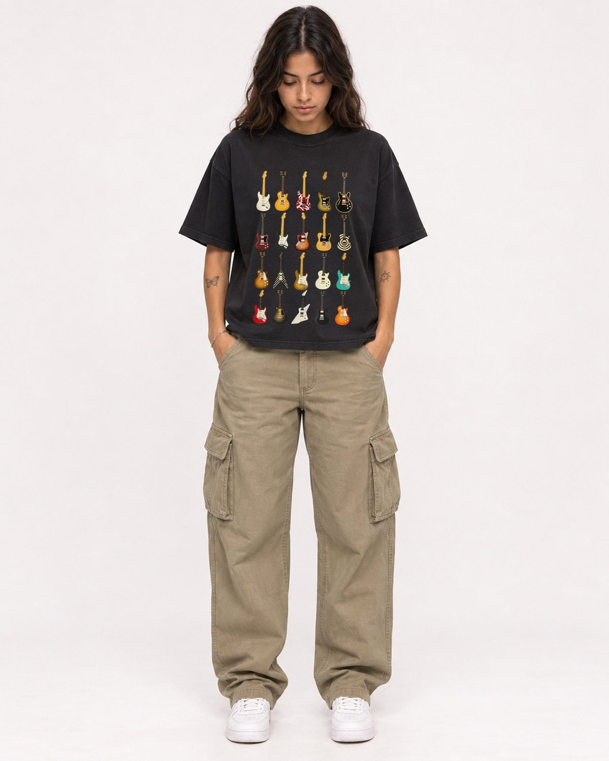Mockup Boxy Heavyweight Tee Black female full-body 06