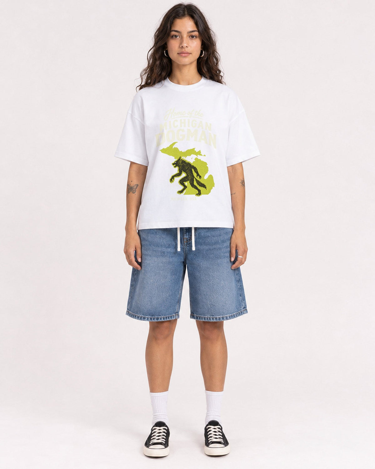 Mockup Boxy Heavyweight Tee White female full-body 06