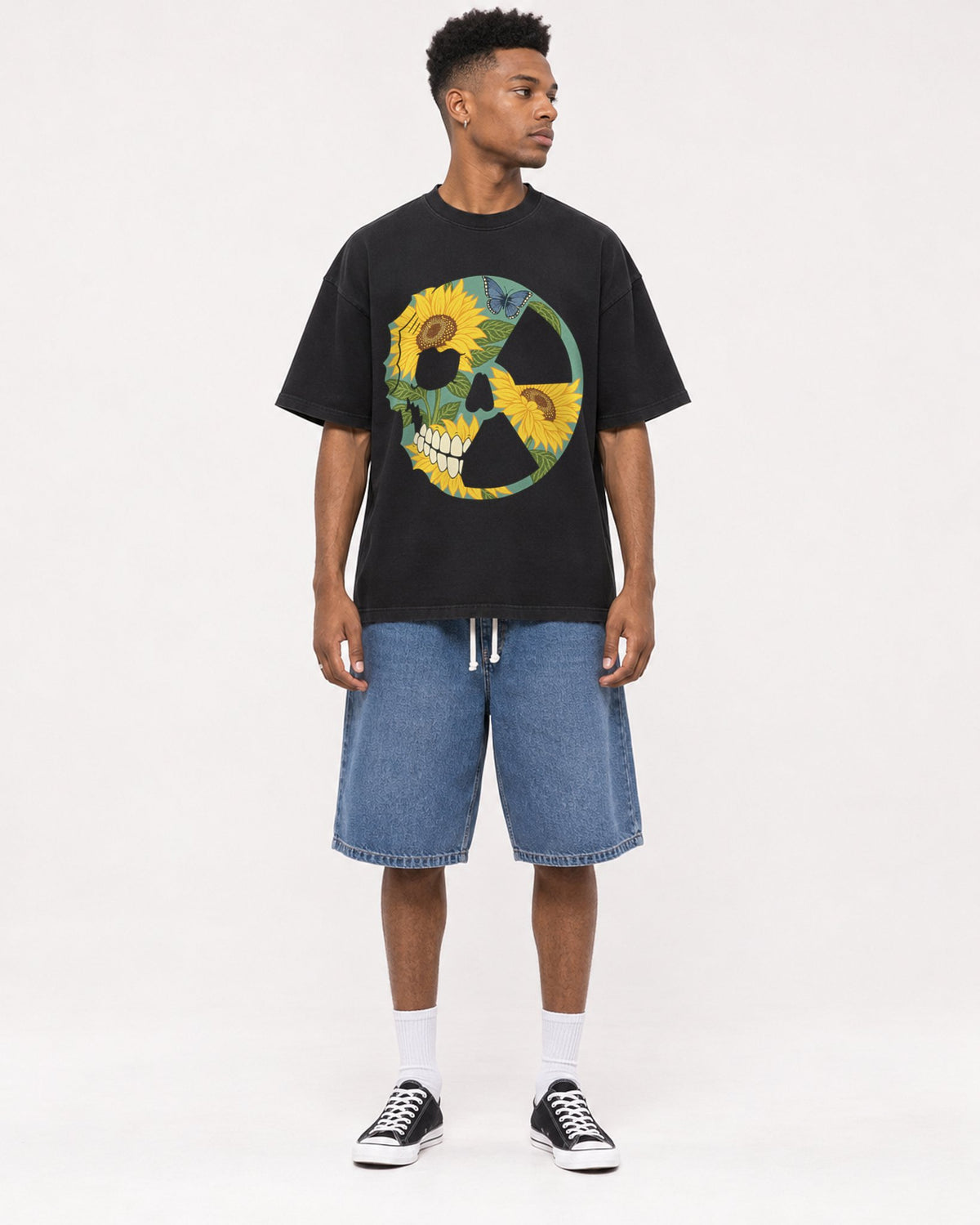 Mockup Boxy Heavyweight Tee Black male full-body 15